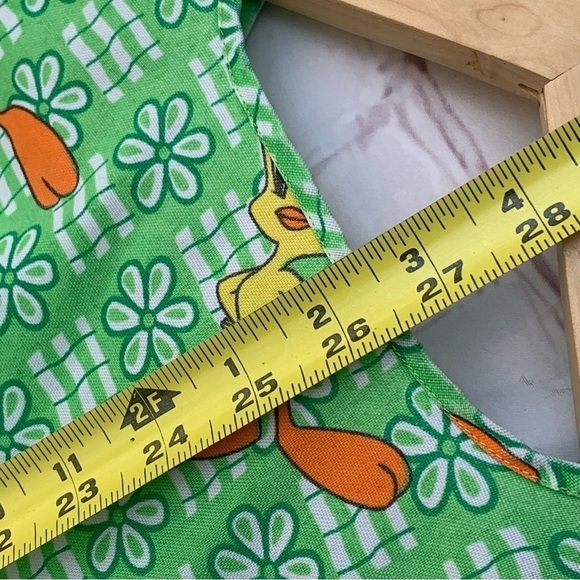 Looney Tunes Tweety Bird Nursing Scrub Top shirt size Large - Picture 5 of 5